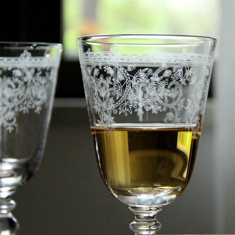 French Vintage-Style Stemmed Wine Glass With Etched Patterns